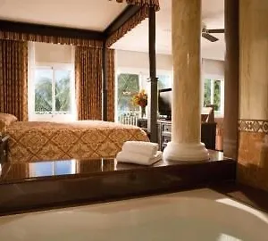 Отель Riu Palace Tropical Bay